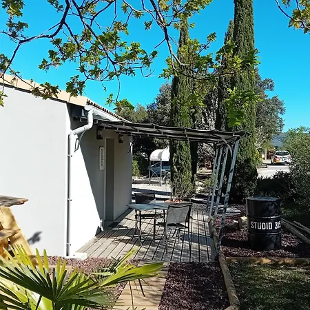 Bed & Breakfast 315 Villeneuve-de-Berg